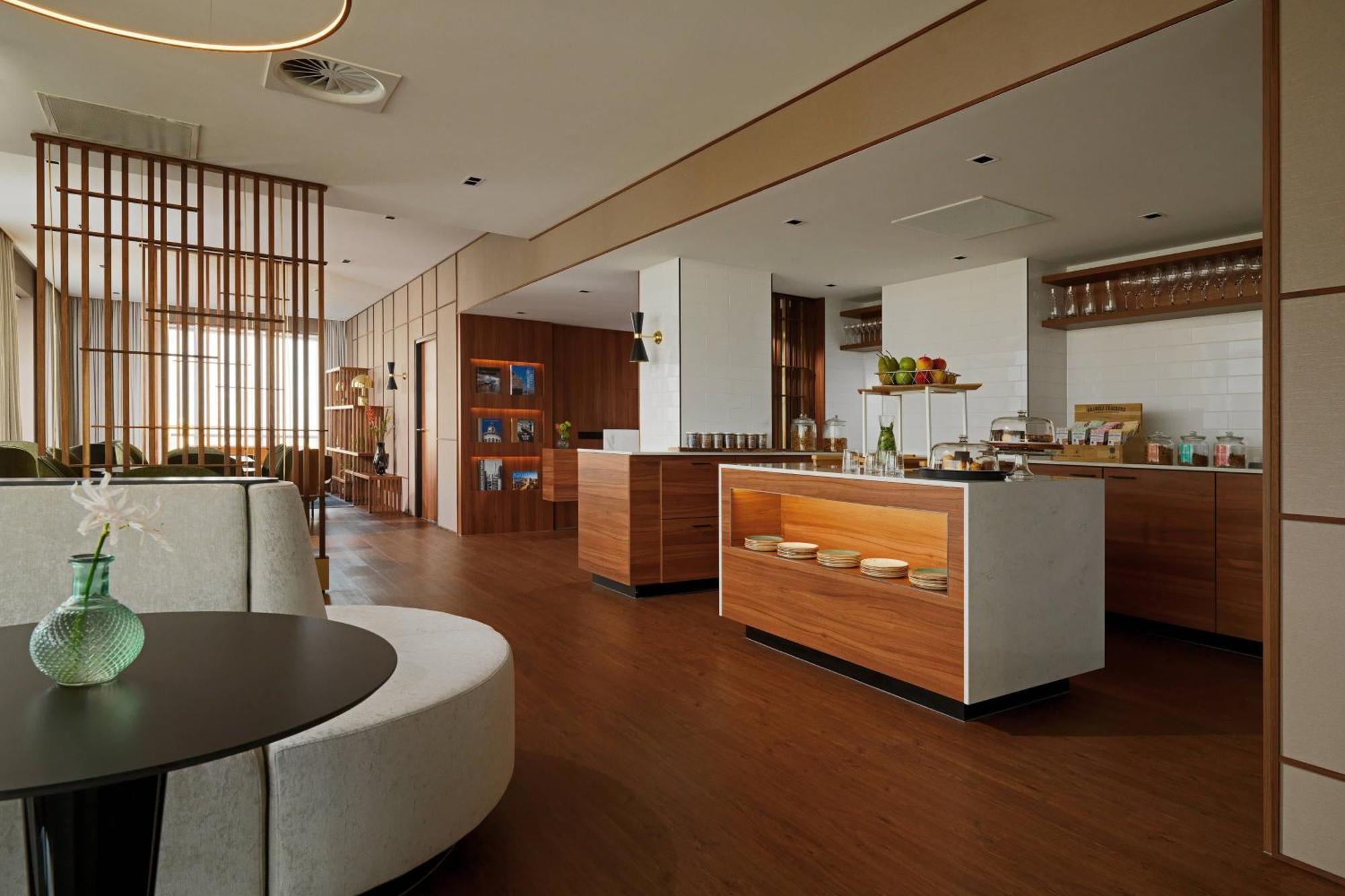 Executive Twin Room with M Club Lounge Access