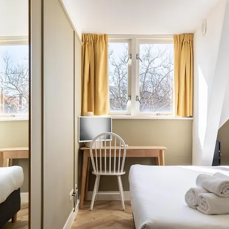 Hotel Light-2