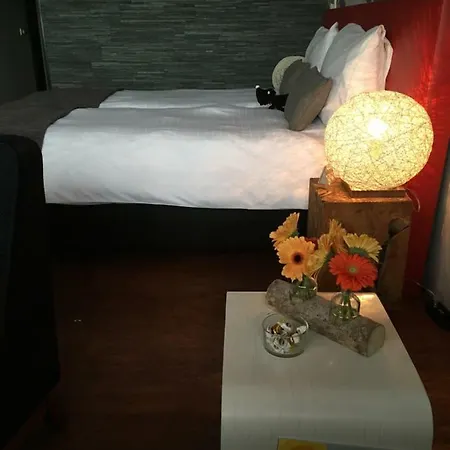 Bed & Breakfast Flowerzzz...-2